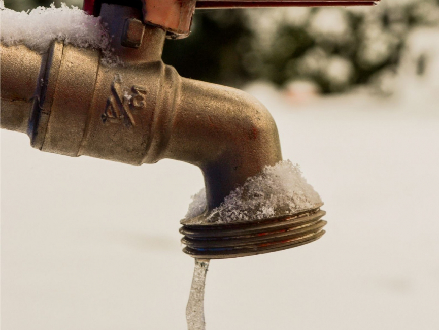 Comment protéger sa pompe à eau en hiver ?